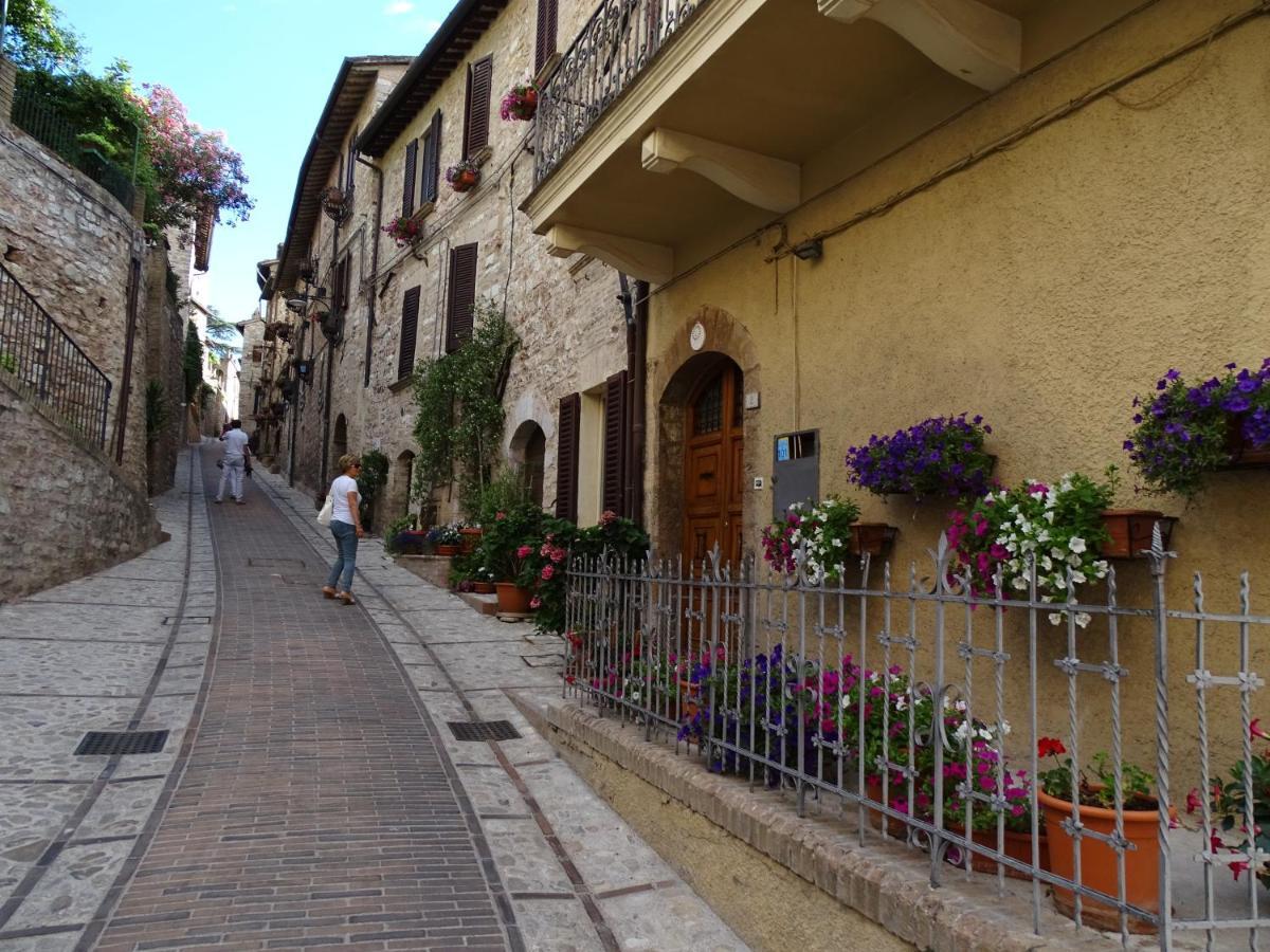 Residence Terra Dei Santi Country House Spello Zimmer foto